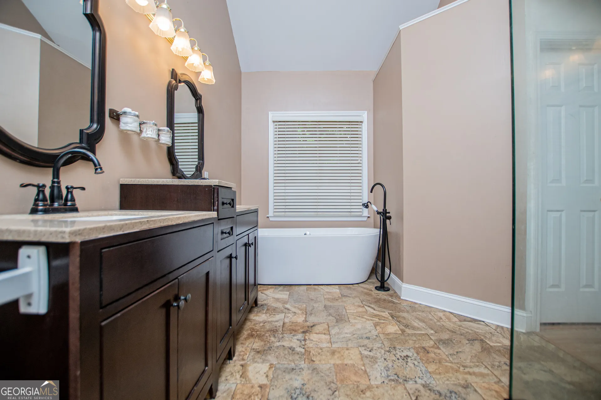 292 Lakeview Ln — photo 32 of 87
