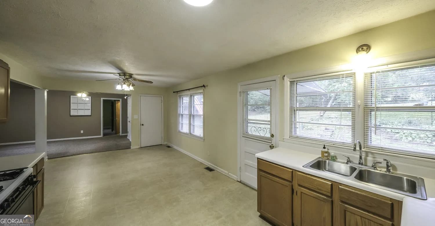 7146 Old Beulah Rd — photo 9 of 44