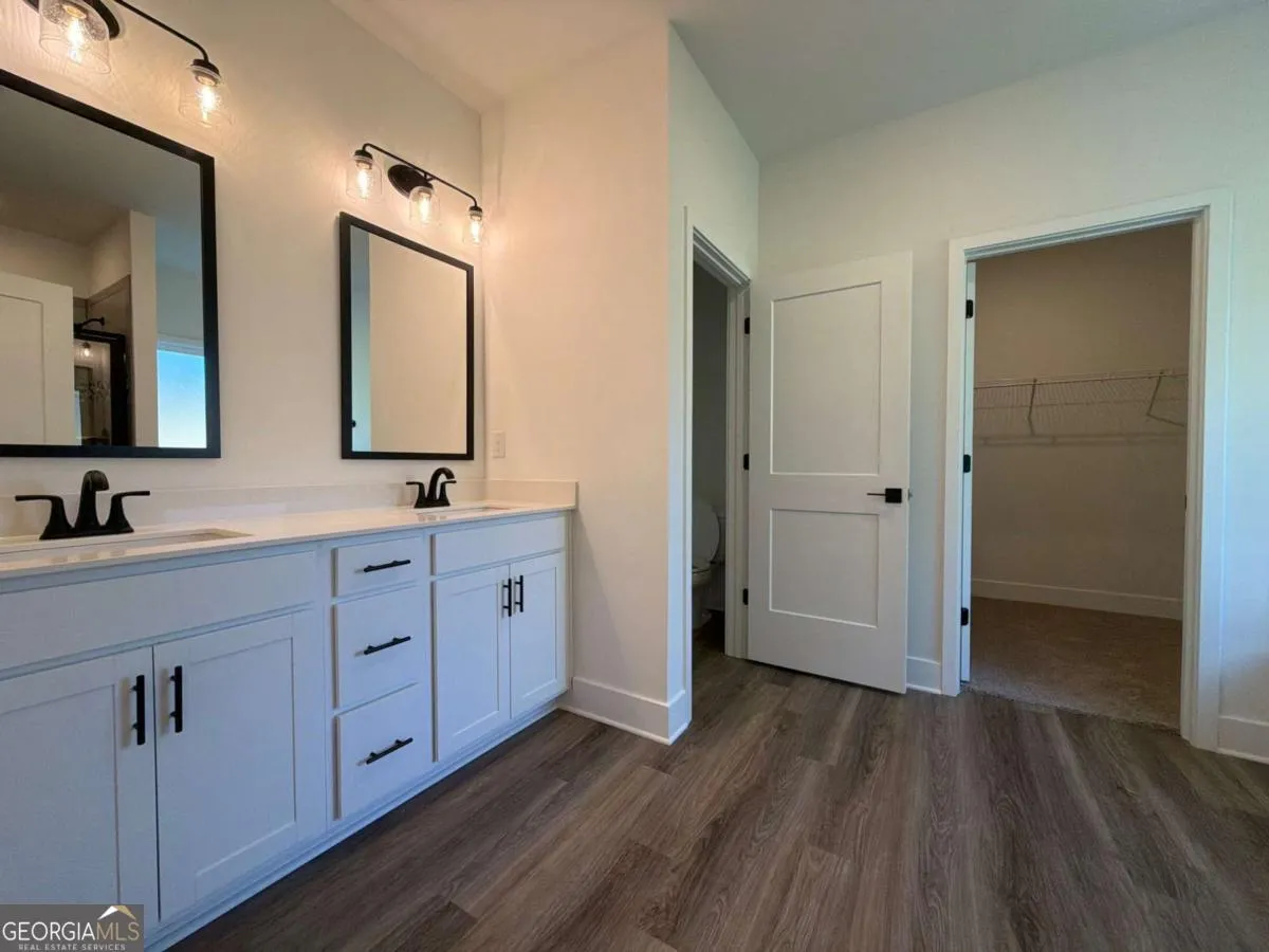 3340 Trevi Trl — photo 15 of 35