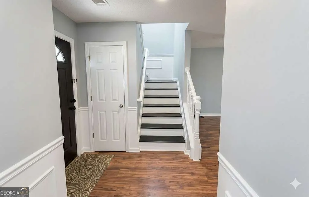 6978 Foxmoor Way — photo 25 of 25