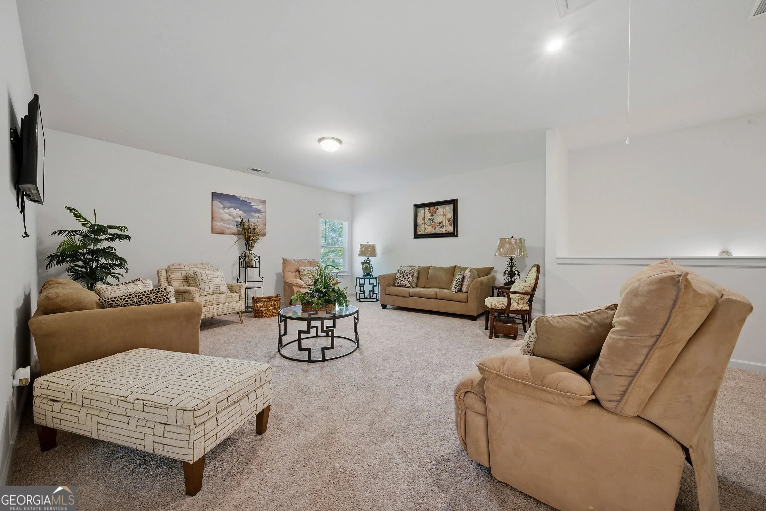637 Simmons Dr — photo 20 of 34