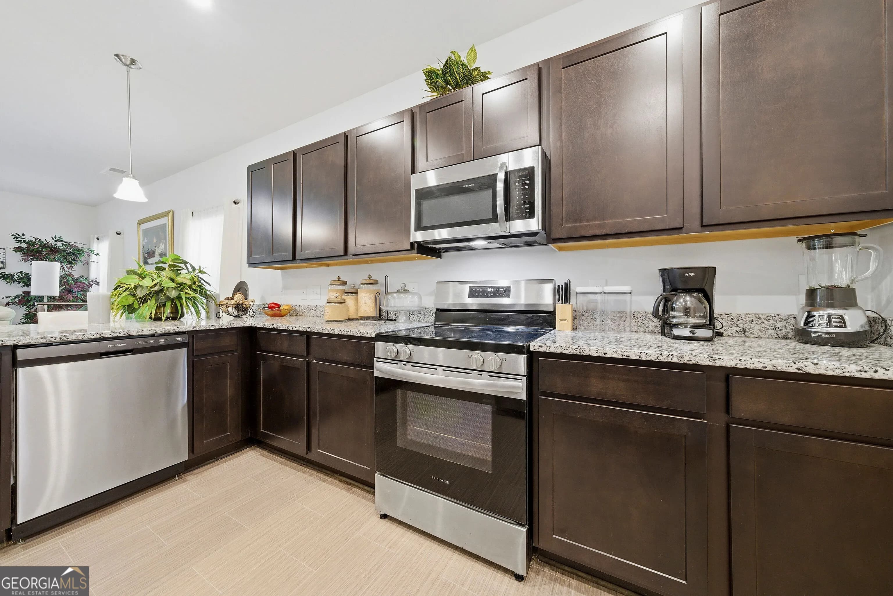 637 Simmons Dr — photo 33 of 34
