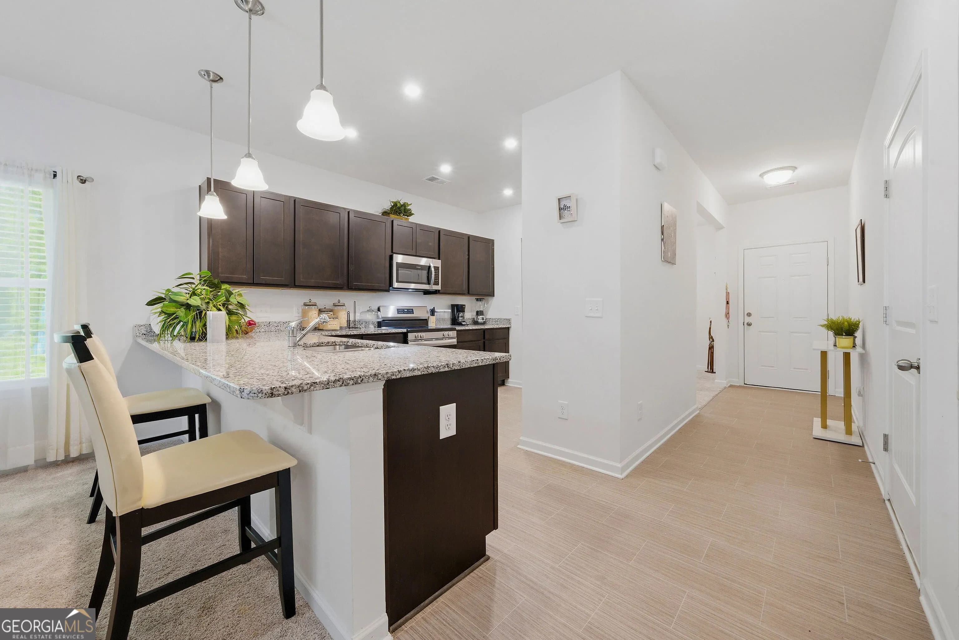 637 Simmons Dr — photo 31 of 34