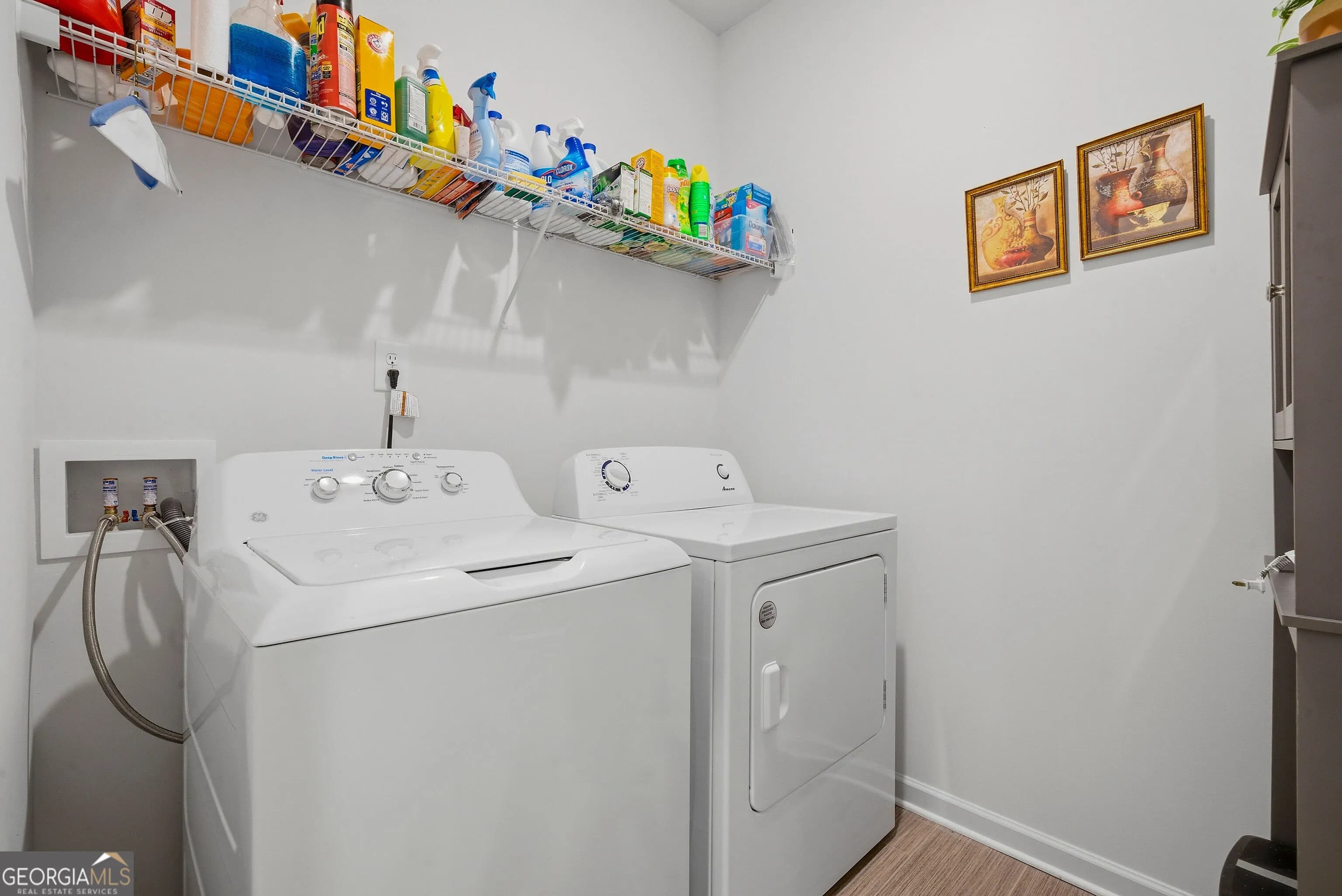 637 Simmons Dr — photo 9 of 34