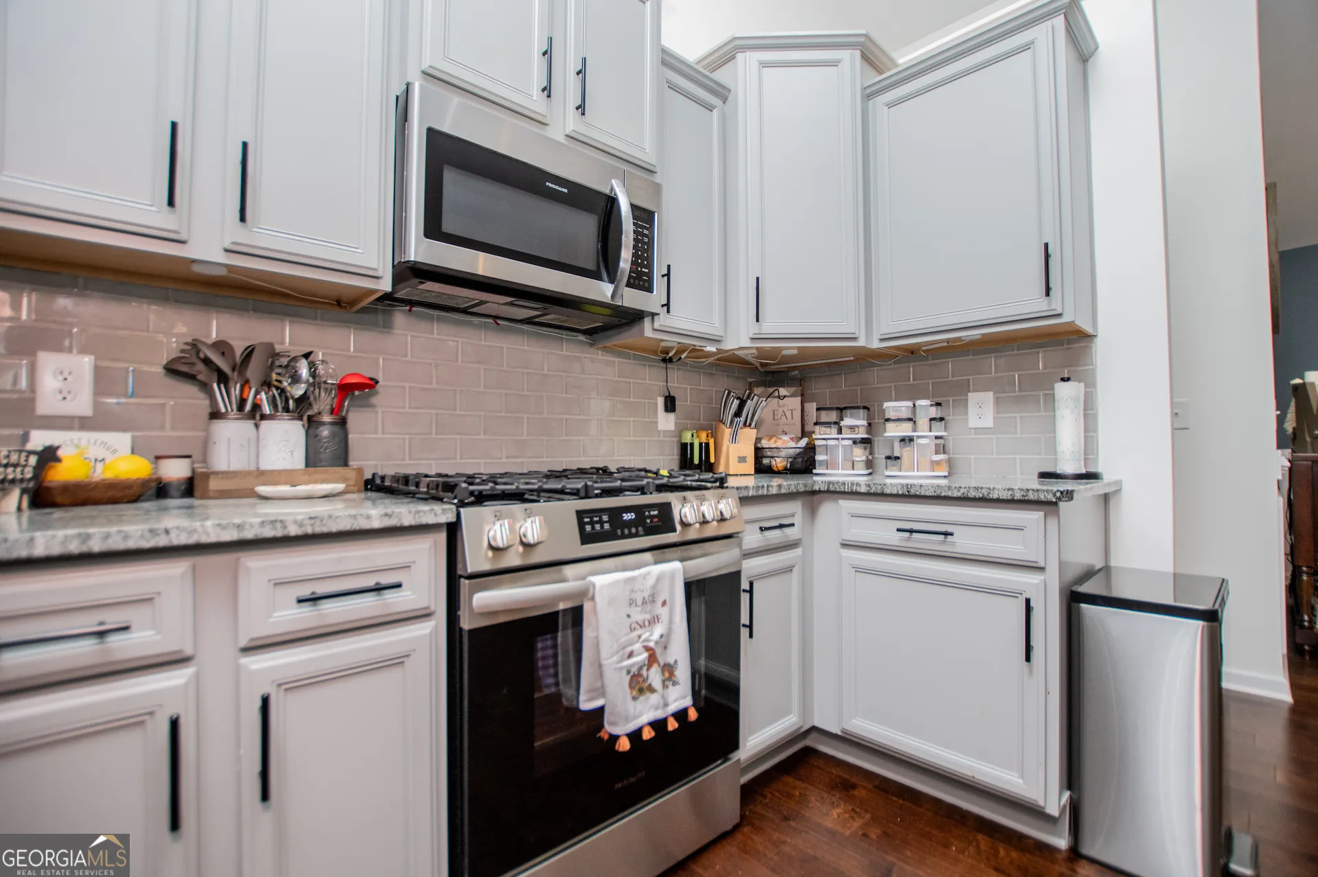 142 Lawrence Dr — photo 9 of 84