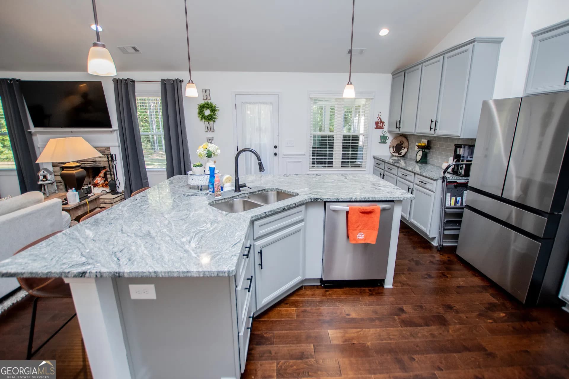 142 Lawrence Dr — photo 11 of 84