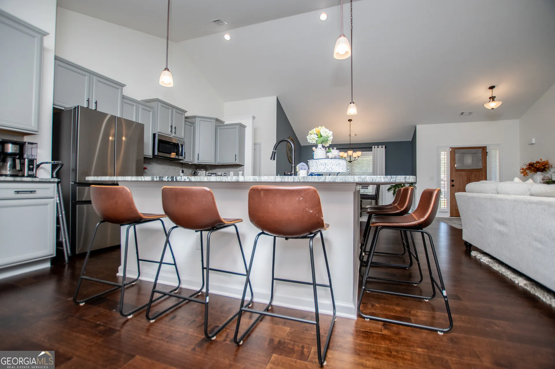 142 Lawrence Dr — photo 14 of 84