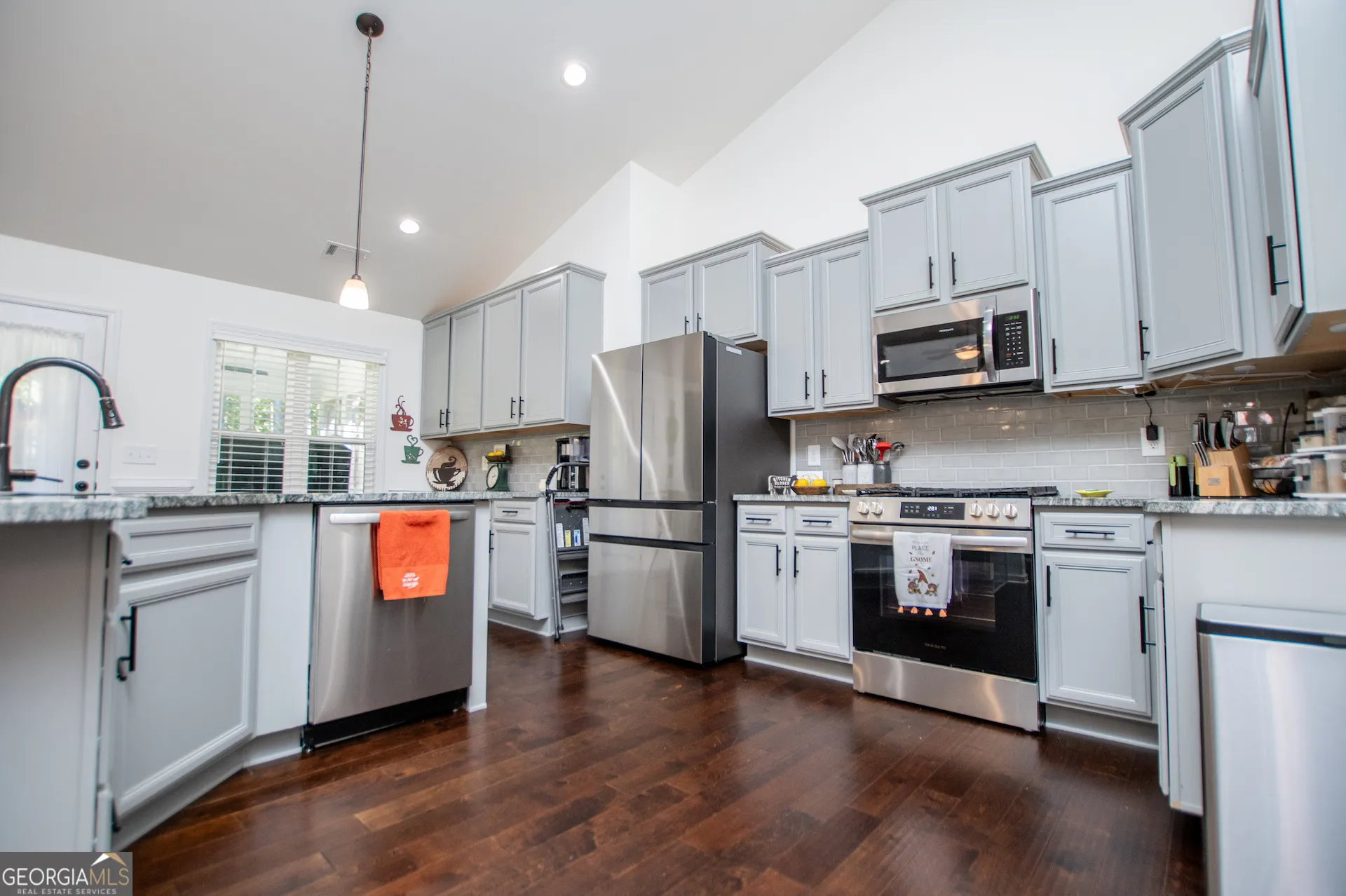 142 Lawrence Dr — photo 18 of 84
