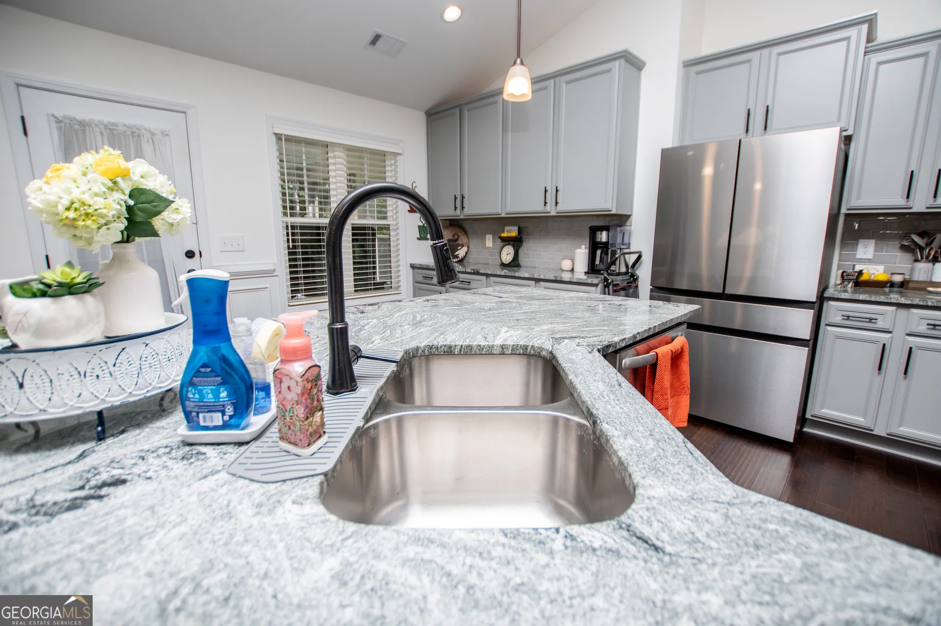 142 Lawrence Dr — photo 15 of 84