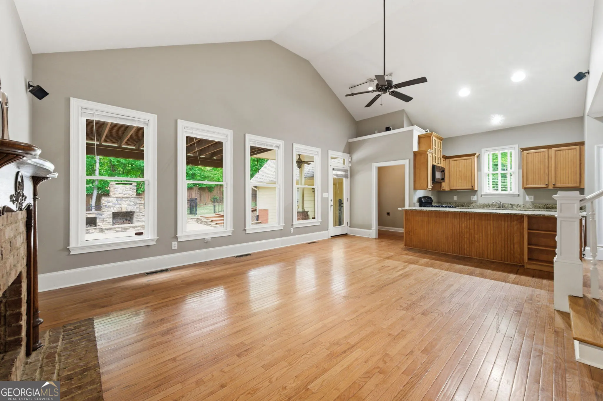 4450 Whistle Stop Ln — photo 11 of 43