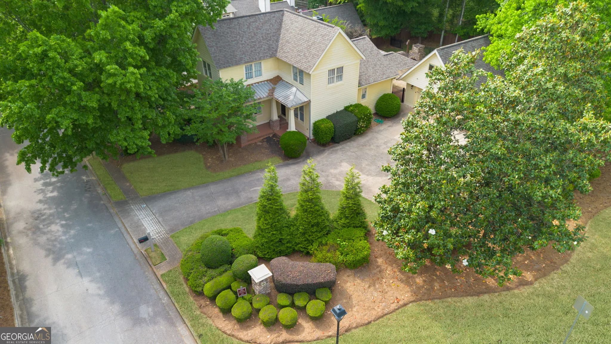 4450 Whistle Stop Ln — photo 2 of 43