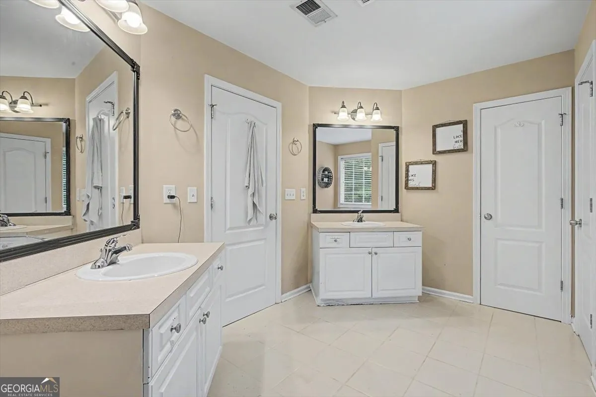 21 Chandler Ridge Dr — photo 8 of 34