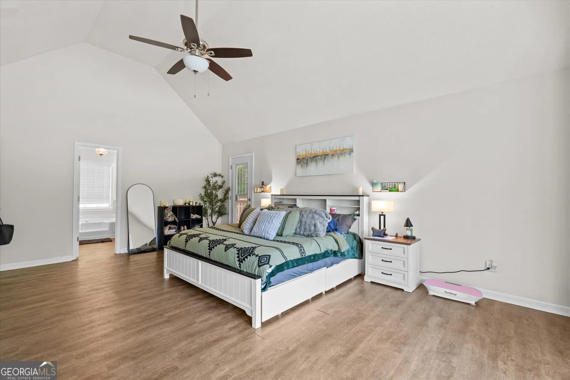 51 Bedford Ct — photo 9 of 42