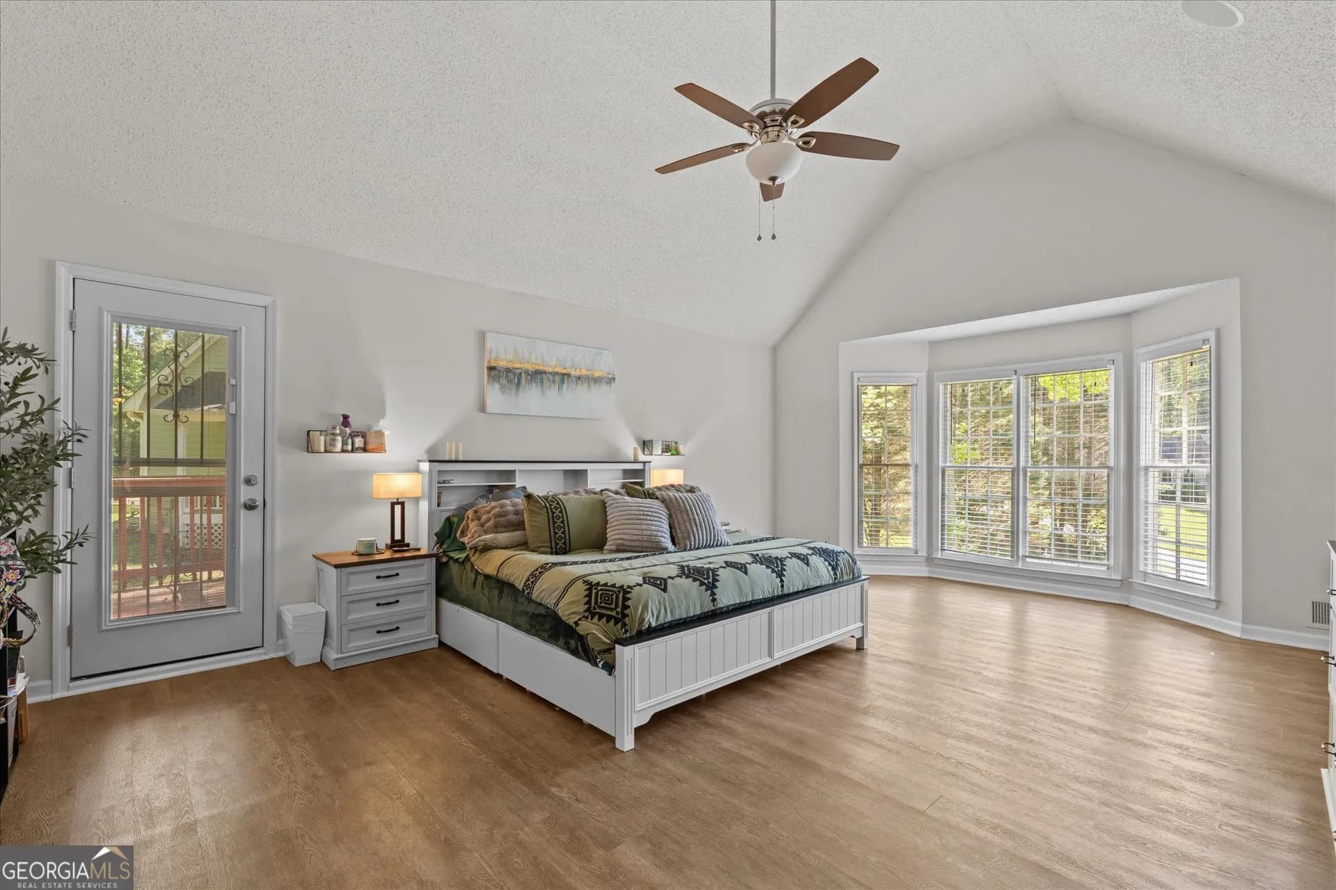 51 Bedford Ct — photo 8 of 42