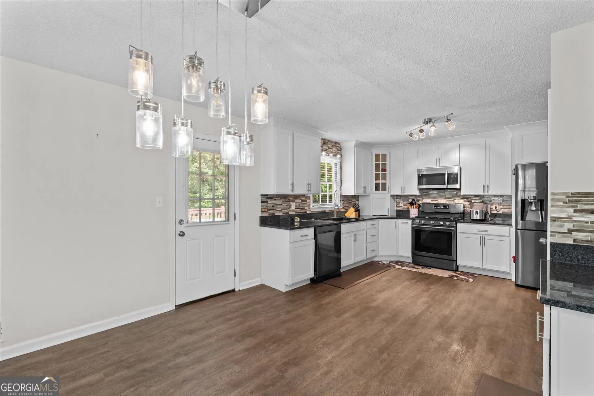51 Bedford Ct — photo 42 of 42