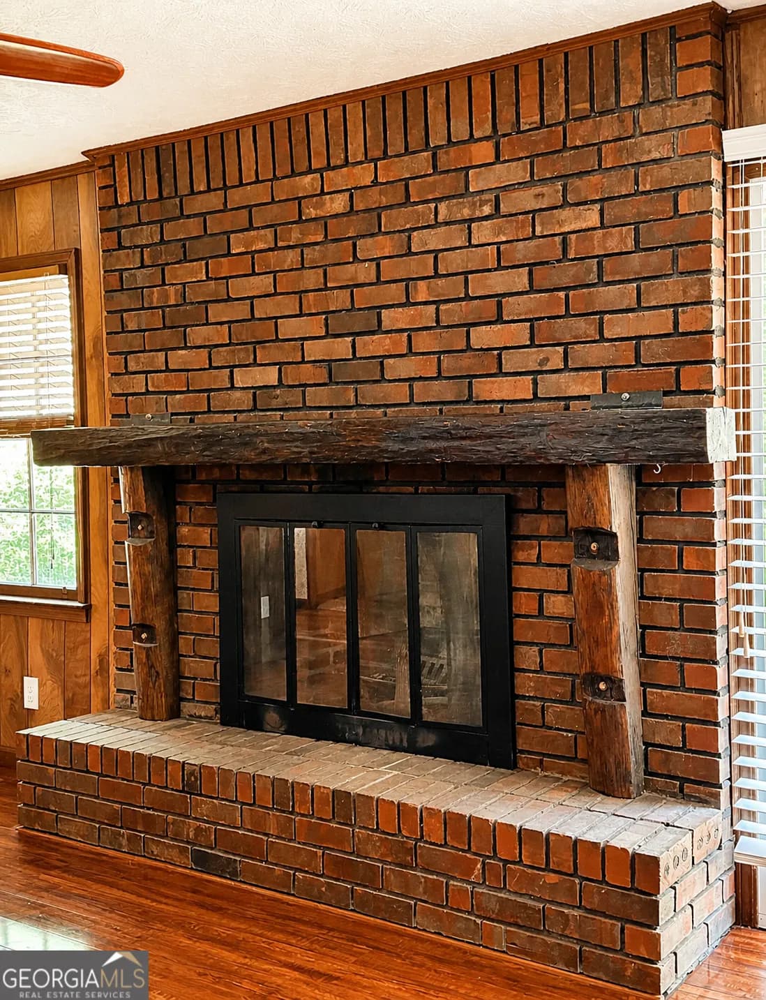 3750 Briarcliff Dr — photo 4 of 29