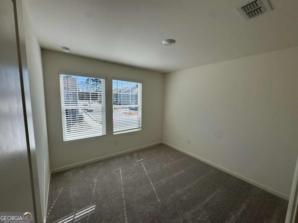 417 Towson St — photo 4 of 18