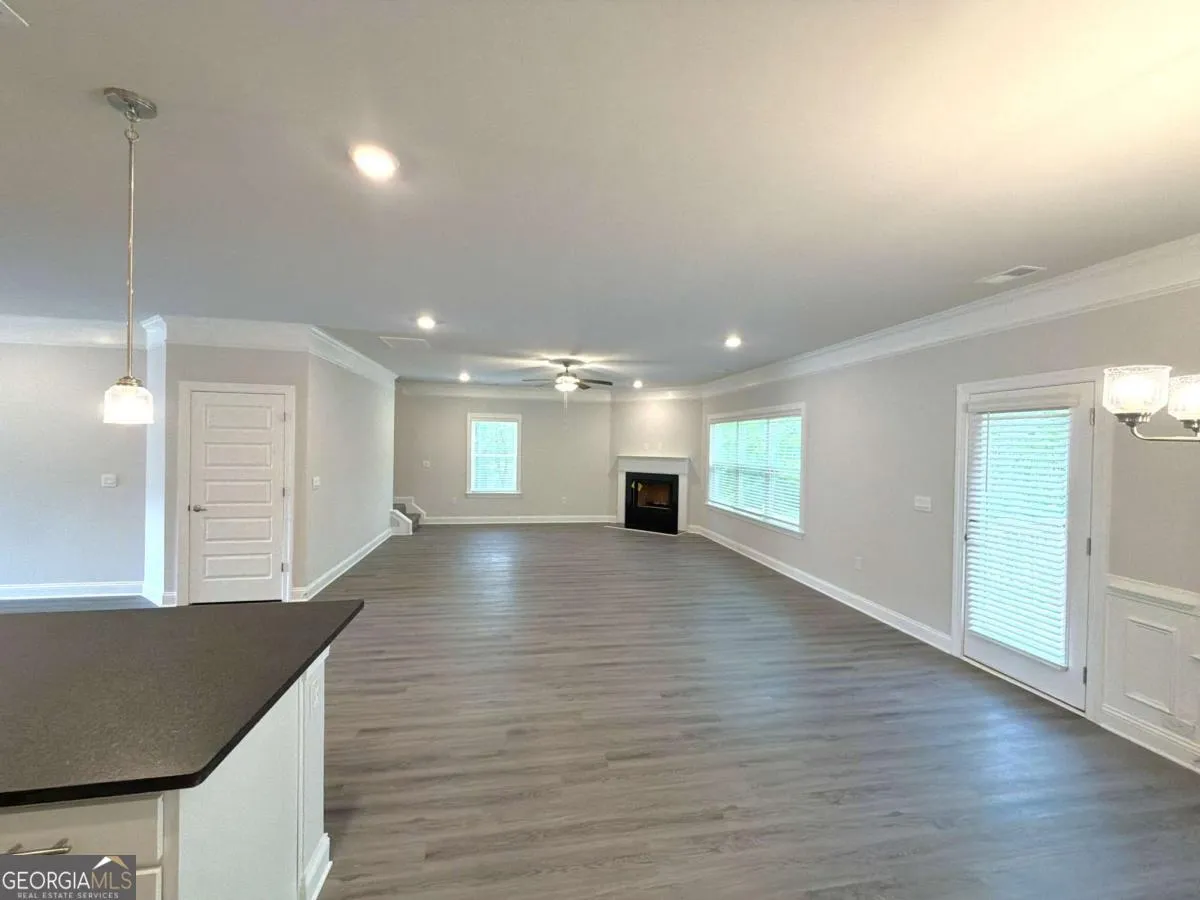 3305 Trevi Trl — photo 8 of 41