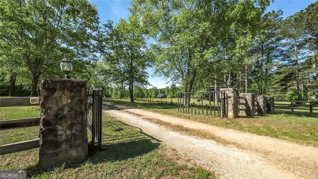 9511 Highpoint Rd — photo 13 of 62