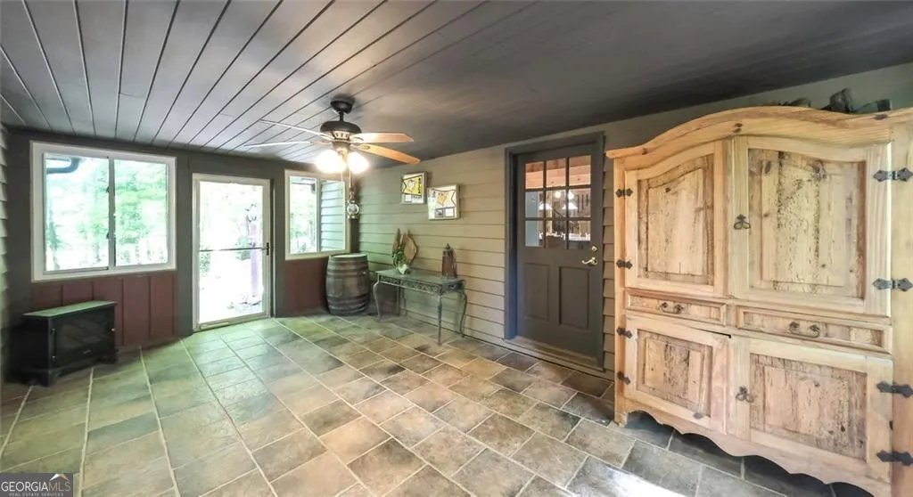 9511 Highpoint Rd — photo 40 of 62