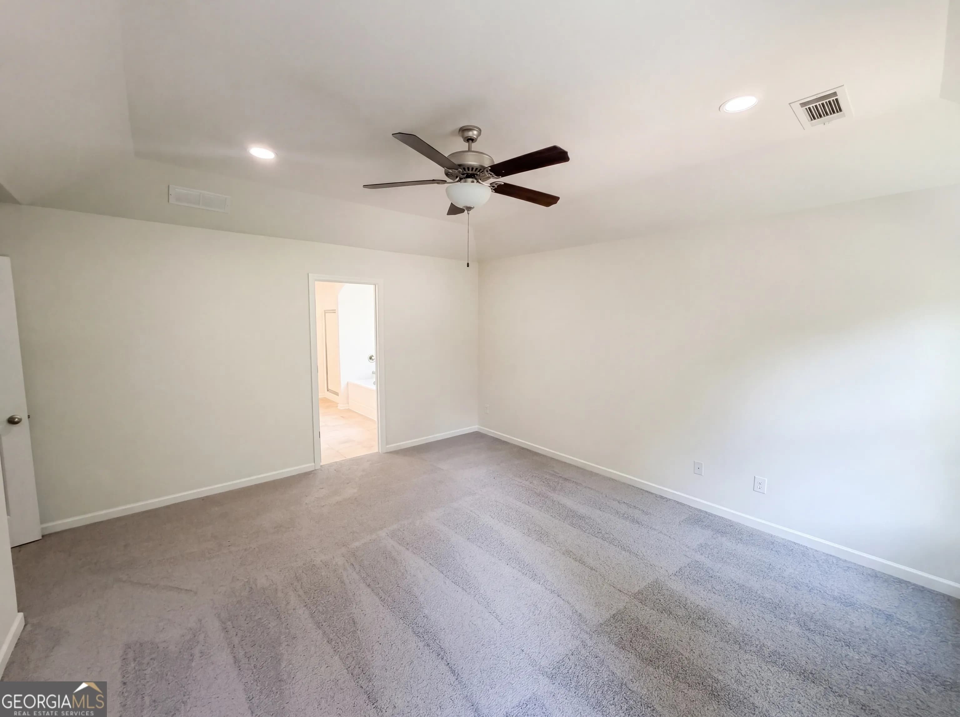 5049 Saphire Ct — photo 15 of 21