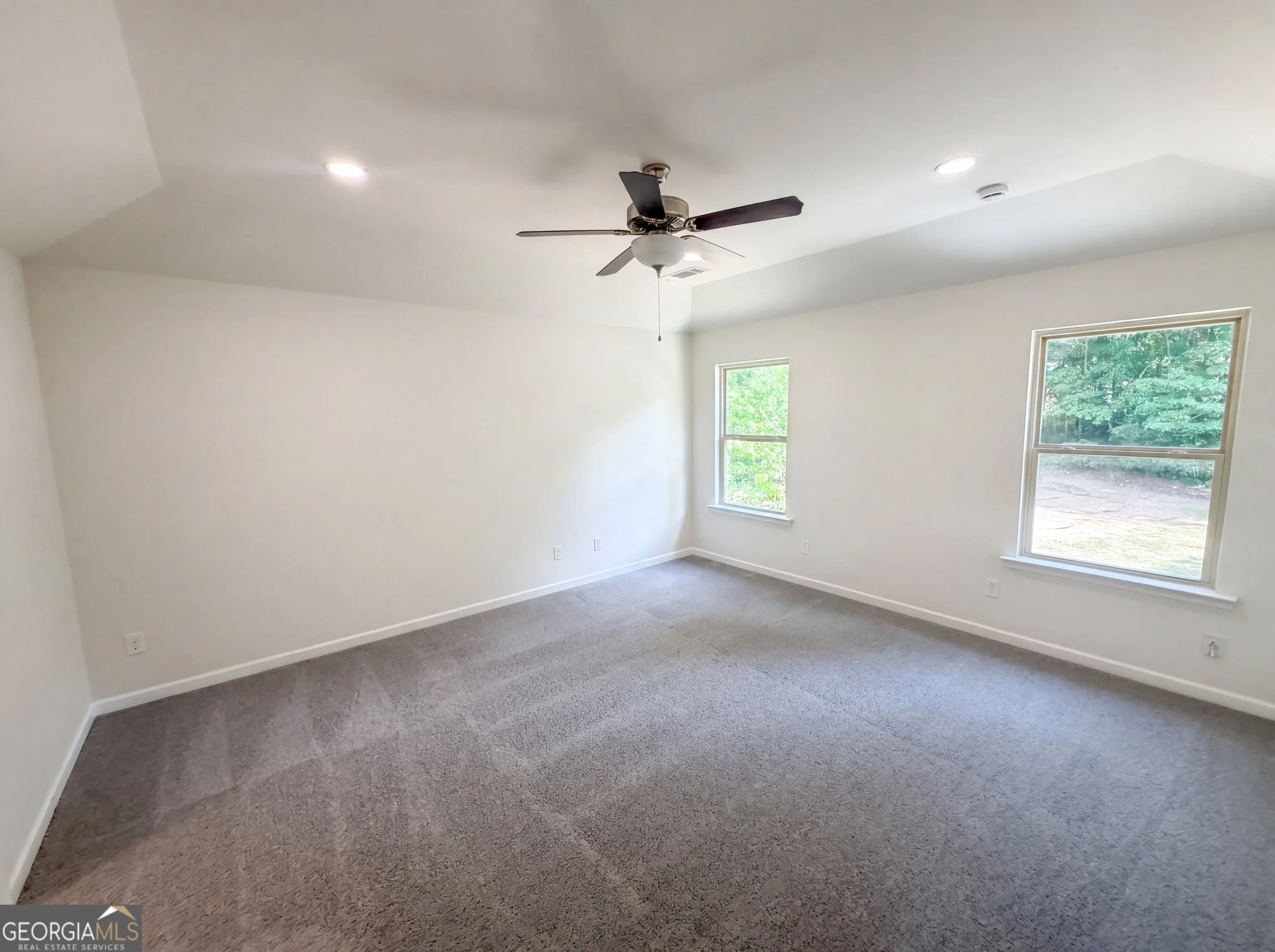 5049 Saphire Ct — photo 3 of 21