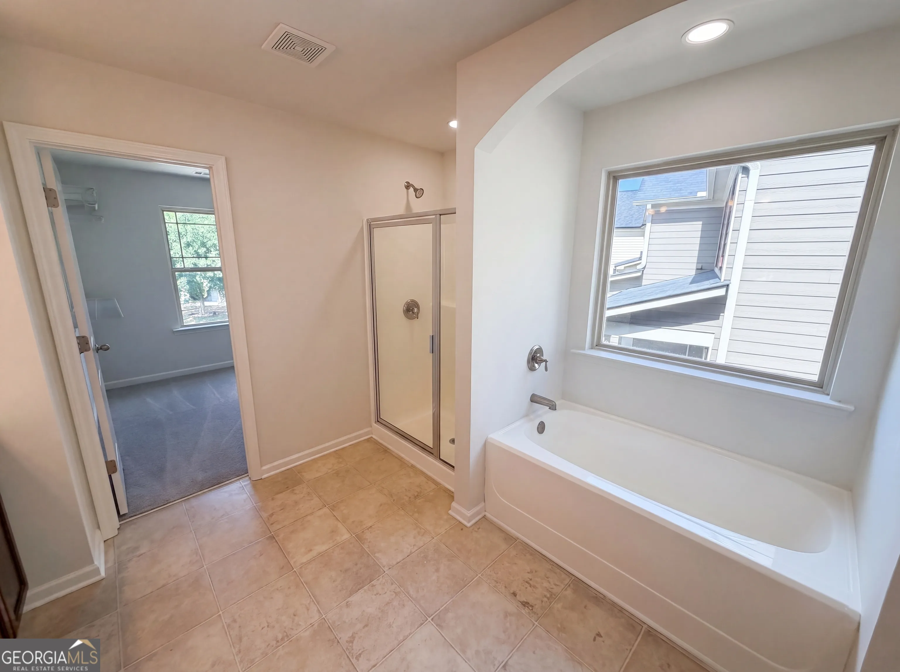 5049 Saphire Ct — photo 6 of 21