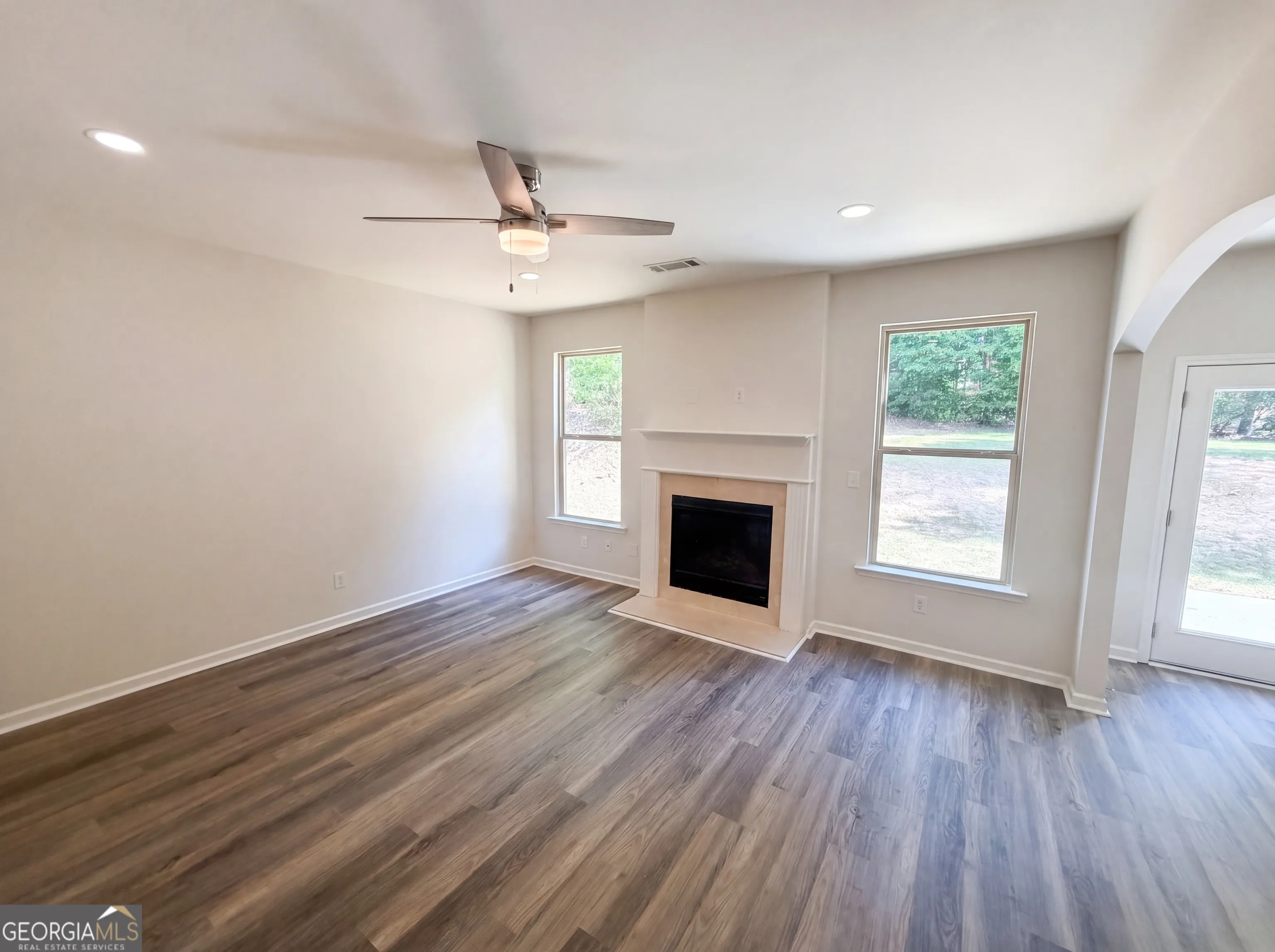 5049 Saphire Ct — photo 13 of 21