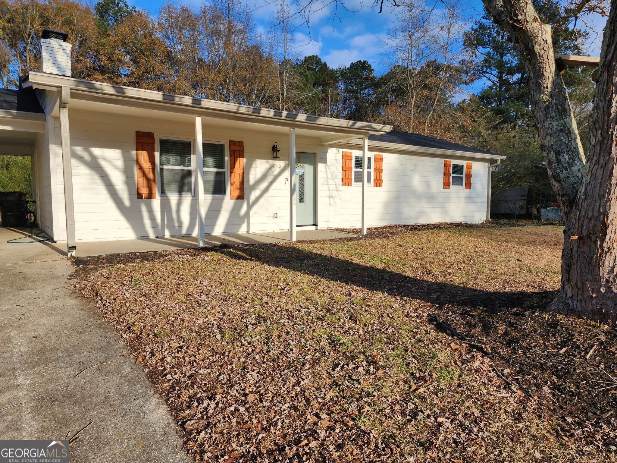 210 Pine Valley Dr, Powder Springs