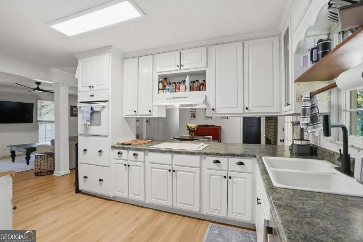 4845 Jennifer Ln — photo 6 of 45
