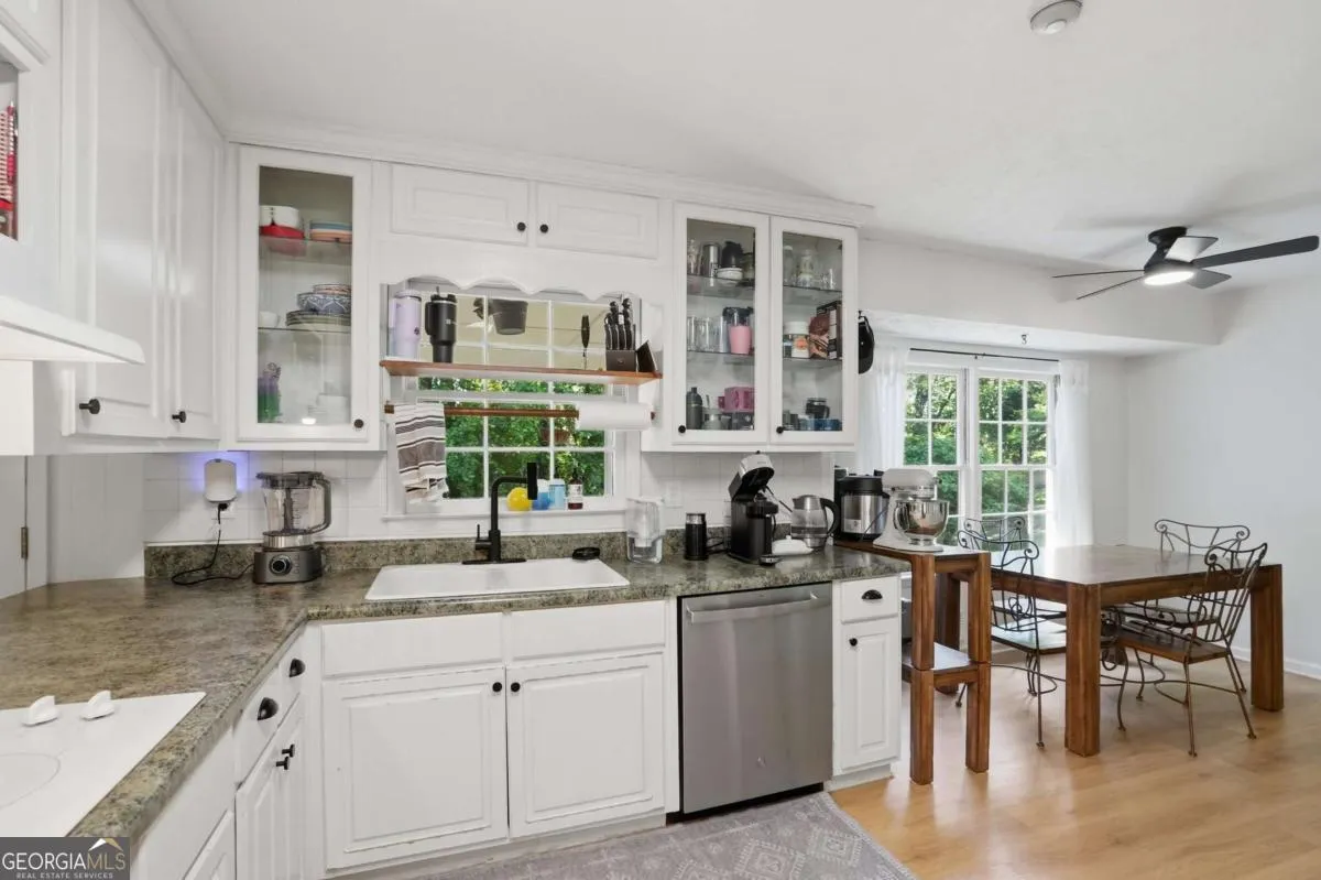 4845 Jennifer Ln — photo 8 of 45