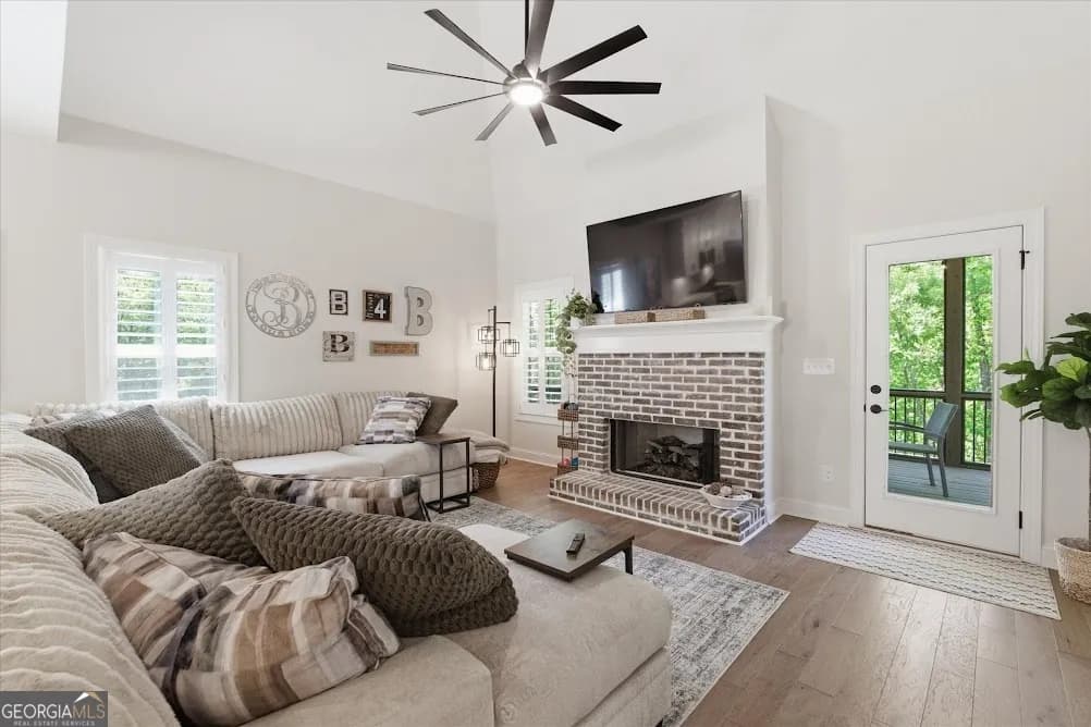 110 Emily Ct — photo 9 of 58