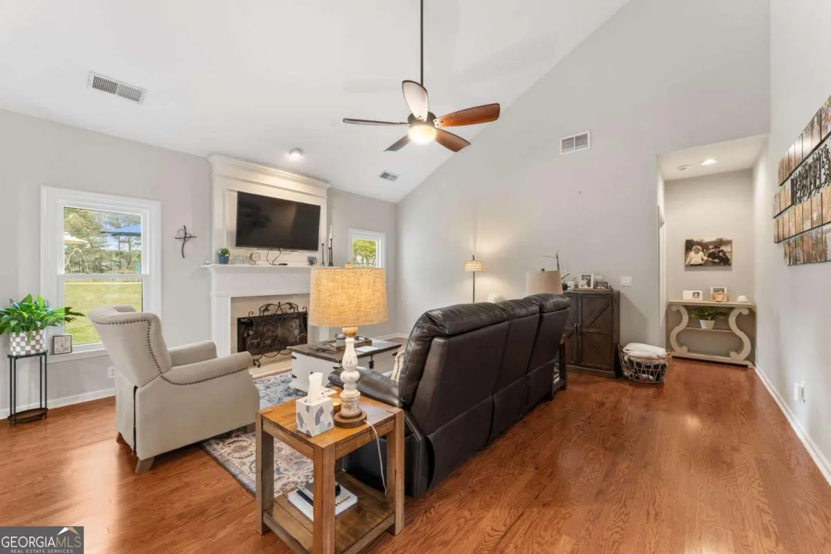 3211 Stillwater Dr — photo 18 of 46