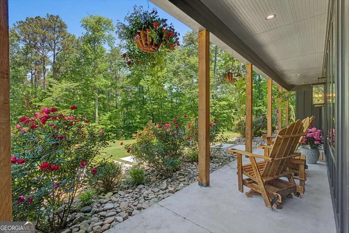 1820 Austin Bridge Rd — photo 3 of 70
