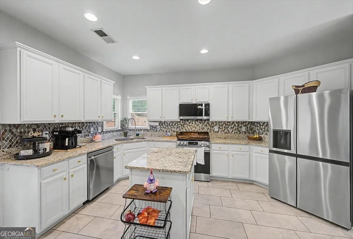 155 Homestead Dr — photo 3 of 46