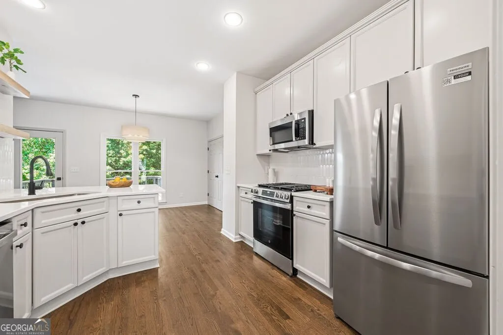 148 Crestview Dr — photo 9 of 46
