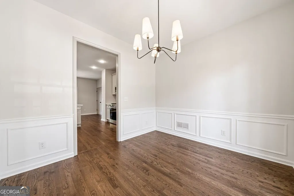 148 Crestview Dr — photo 4 of 46
