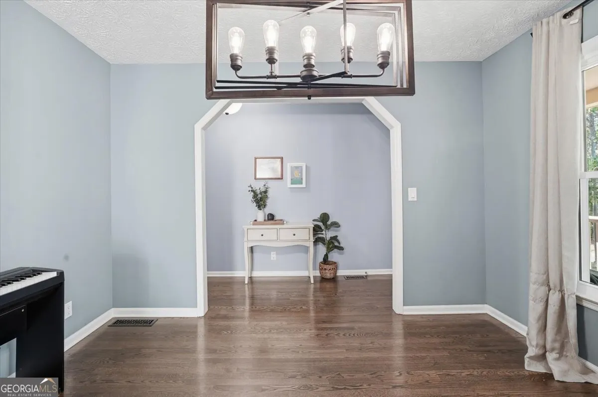 197 Presidential Dr — photo 21 of 31