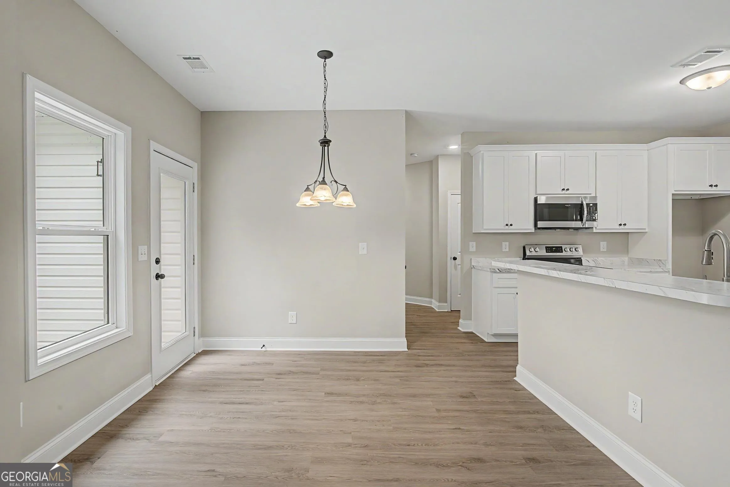 504 Iris Way — photo 6 of 60