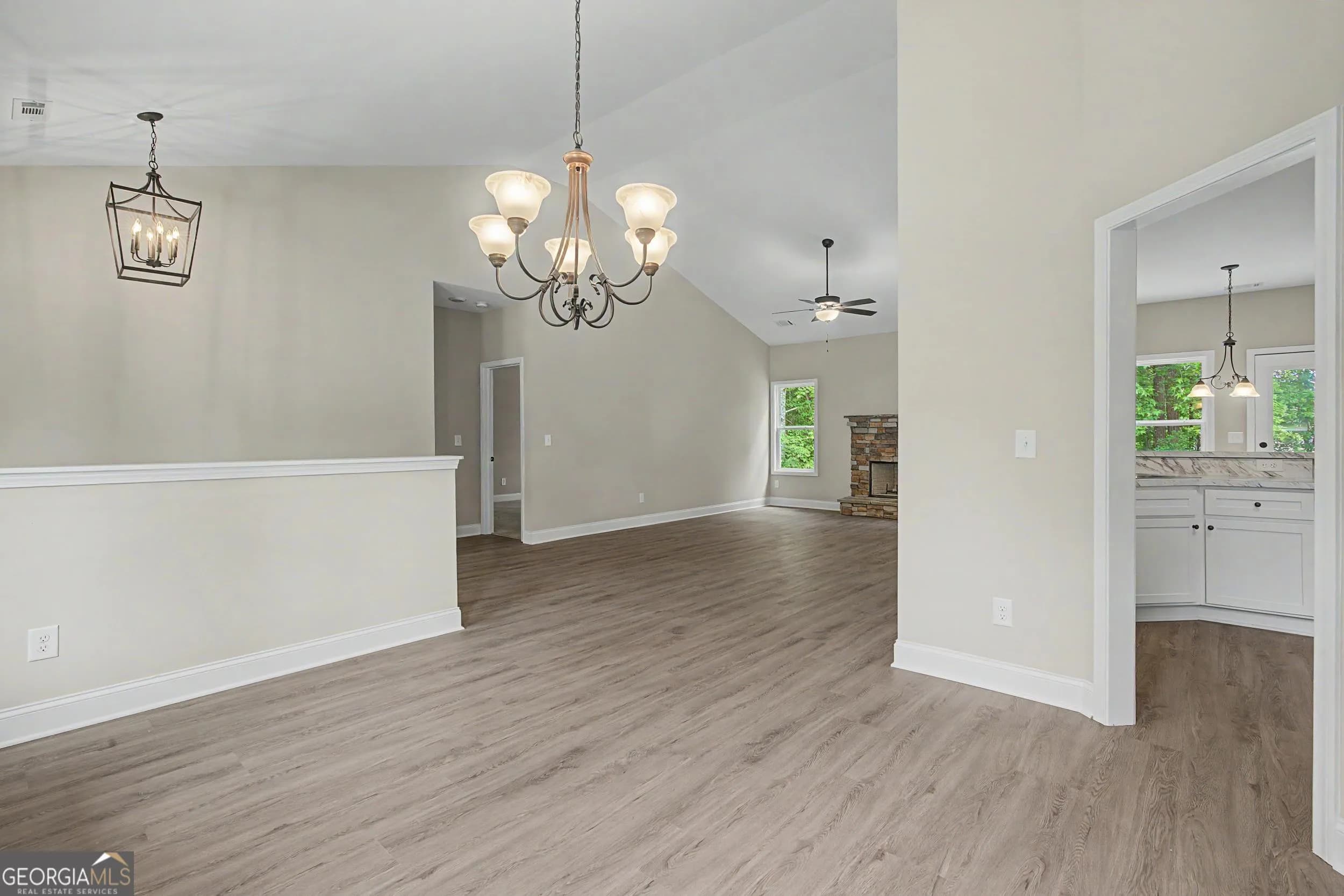 504 Iris Way — photo 7 of 60