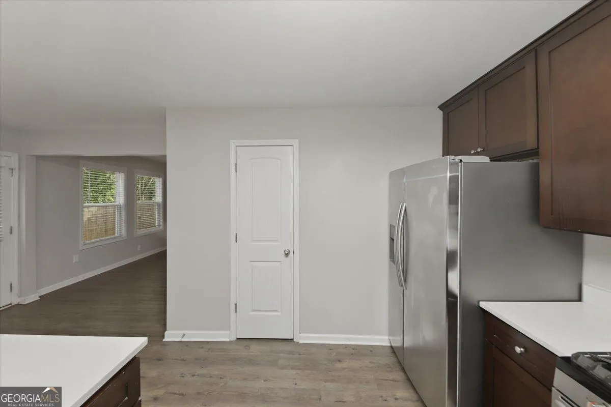 517 Arrowhead Dr — photo 4 of 35