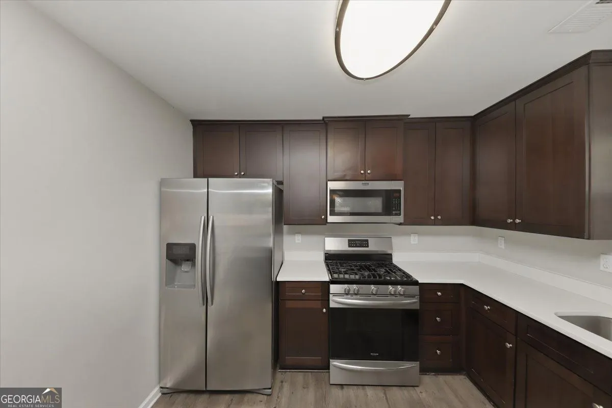 517 Arrowhead Dr — photo 3 of 35
