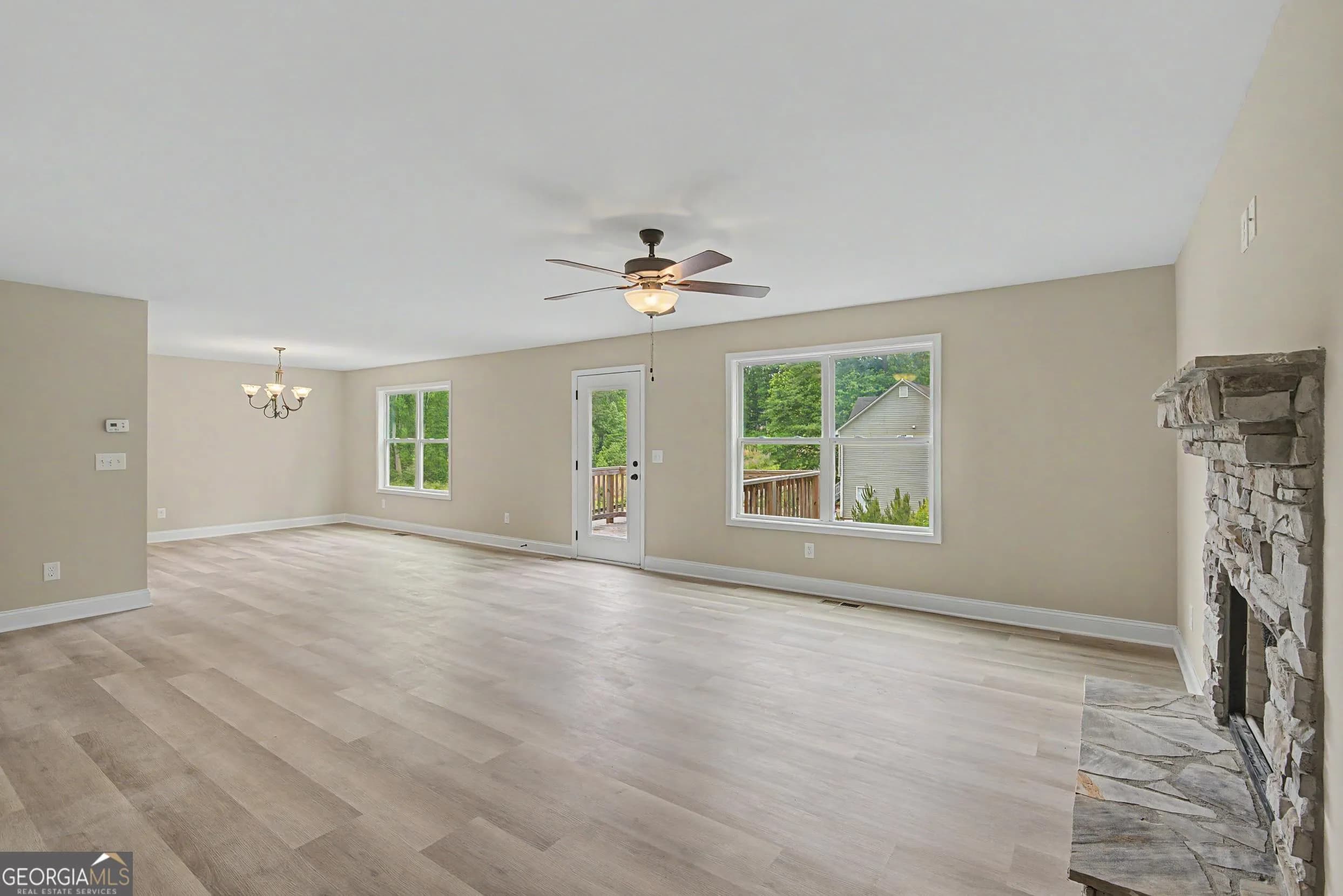 102 Woodside Ct — photo 4 of 56