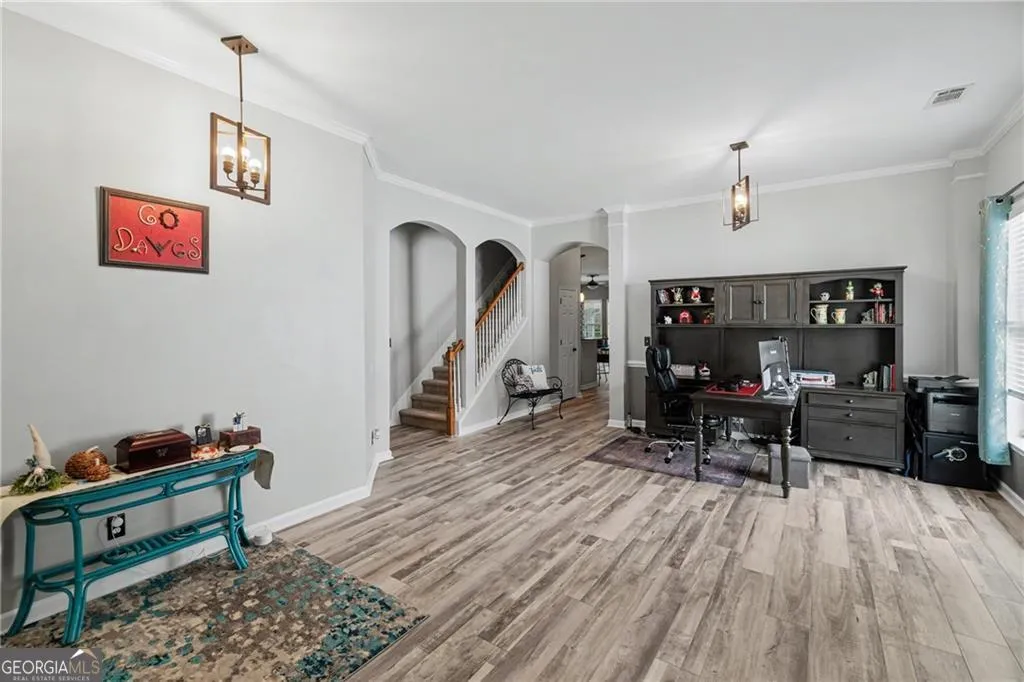 191 Longwood Xing — photo 3 of 39