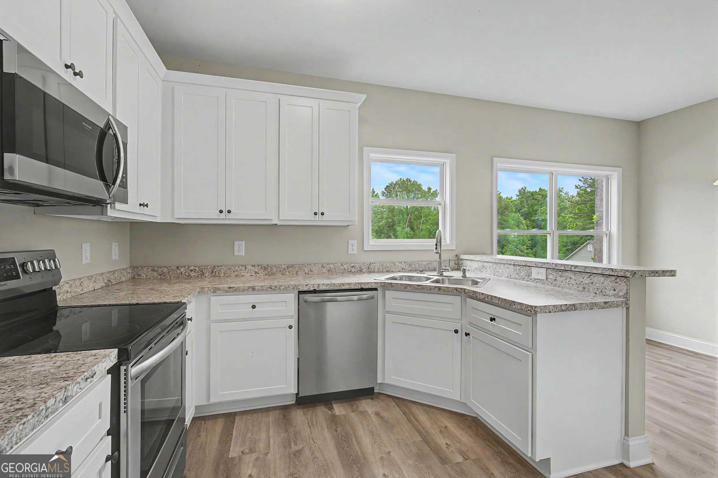 104 Woodside Ct — photo 4 of 53