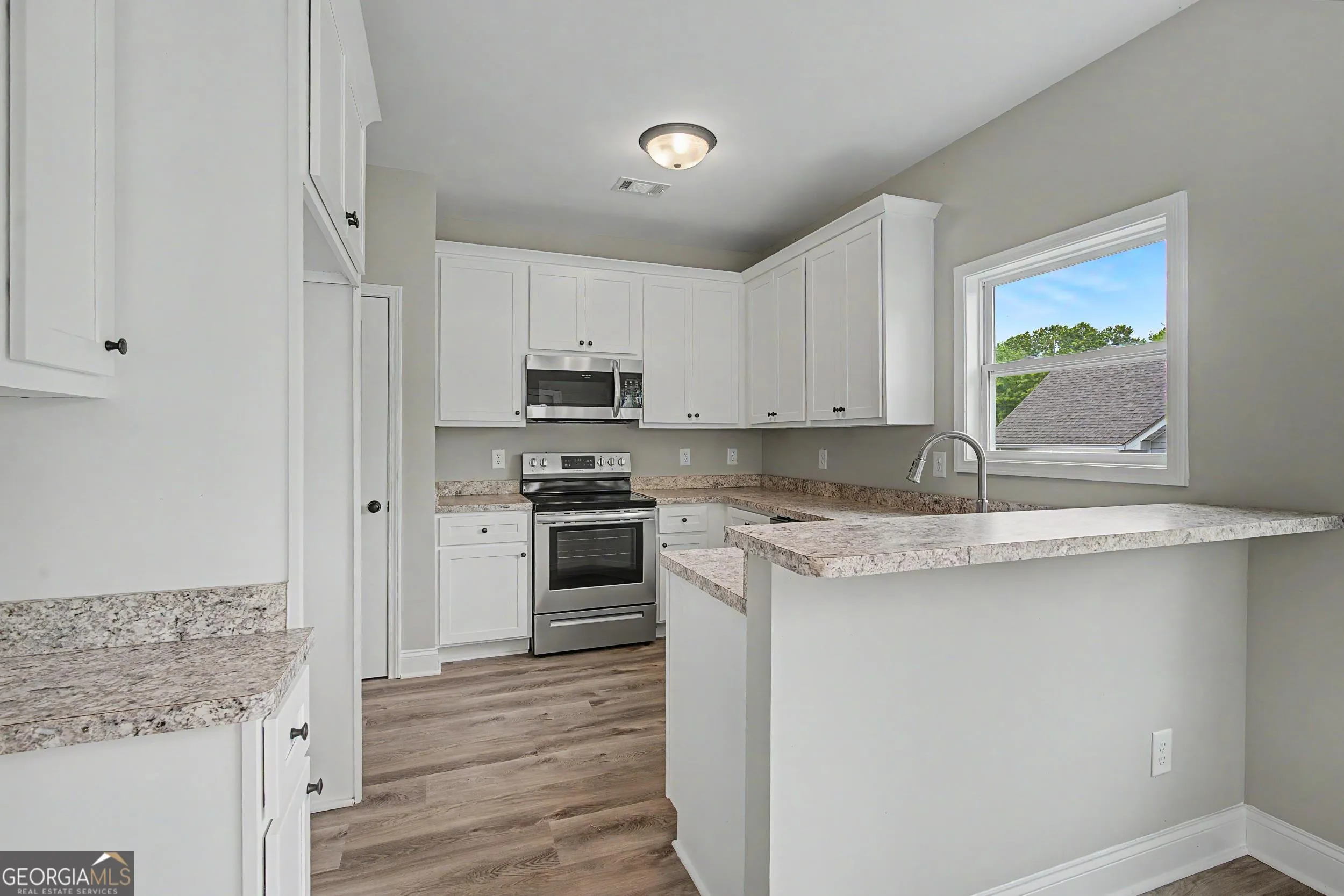 104 Woodside Ct — photo 5 of 53