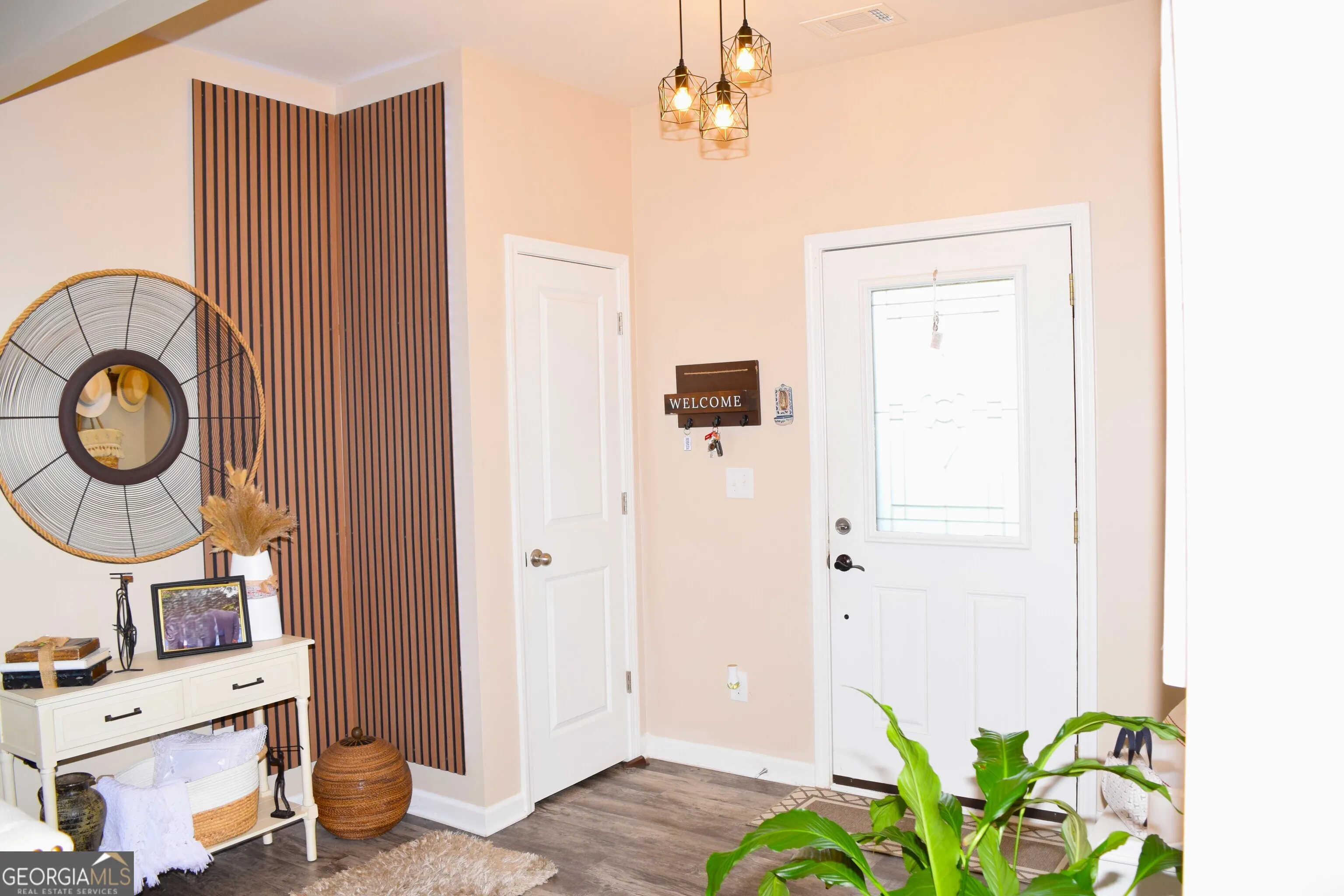 181 Aberdeen Way — photo 3 of 45
