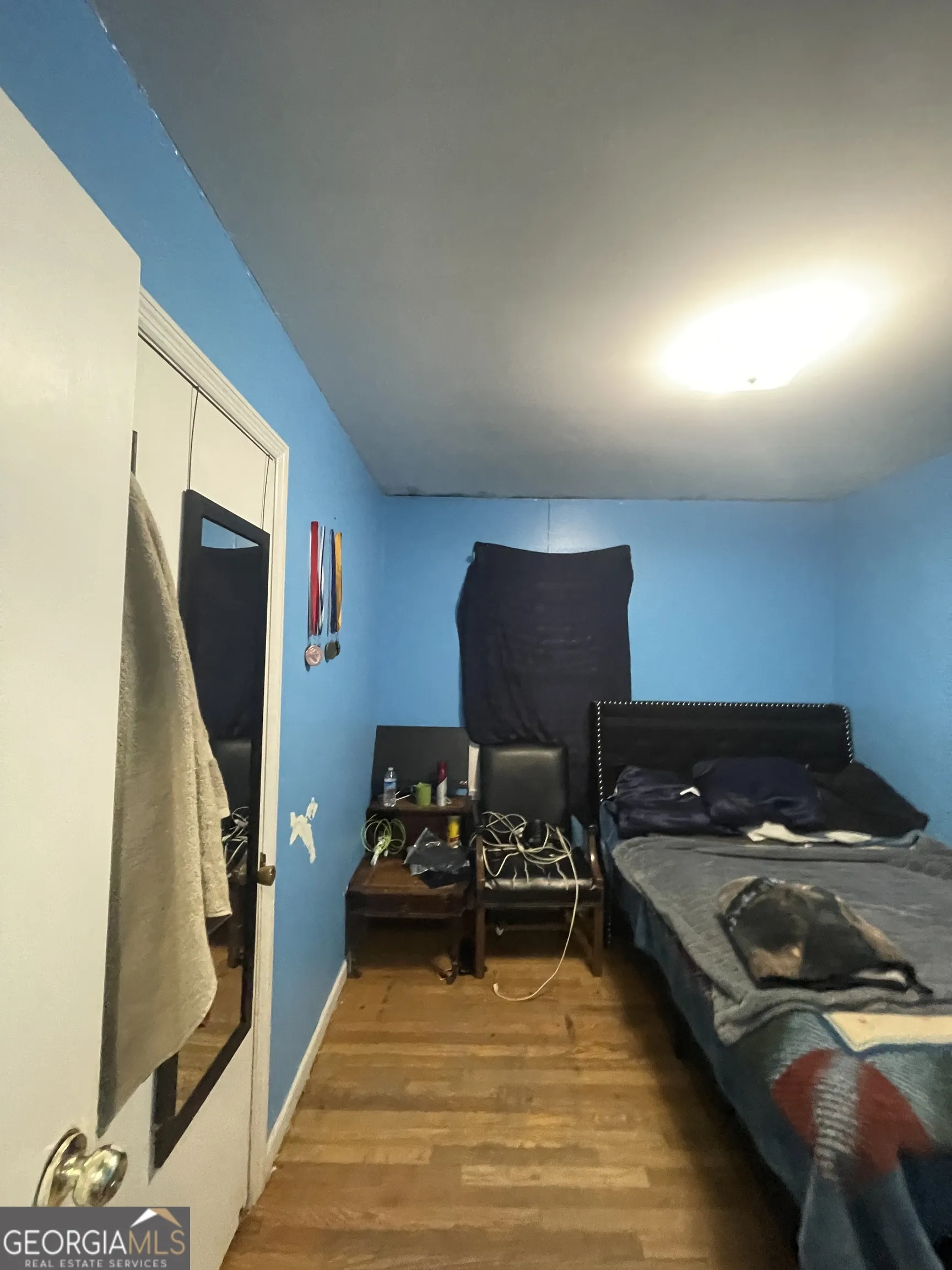 810 Stewart St — photo 3 of 17