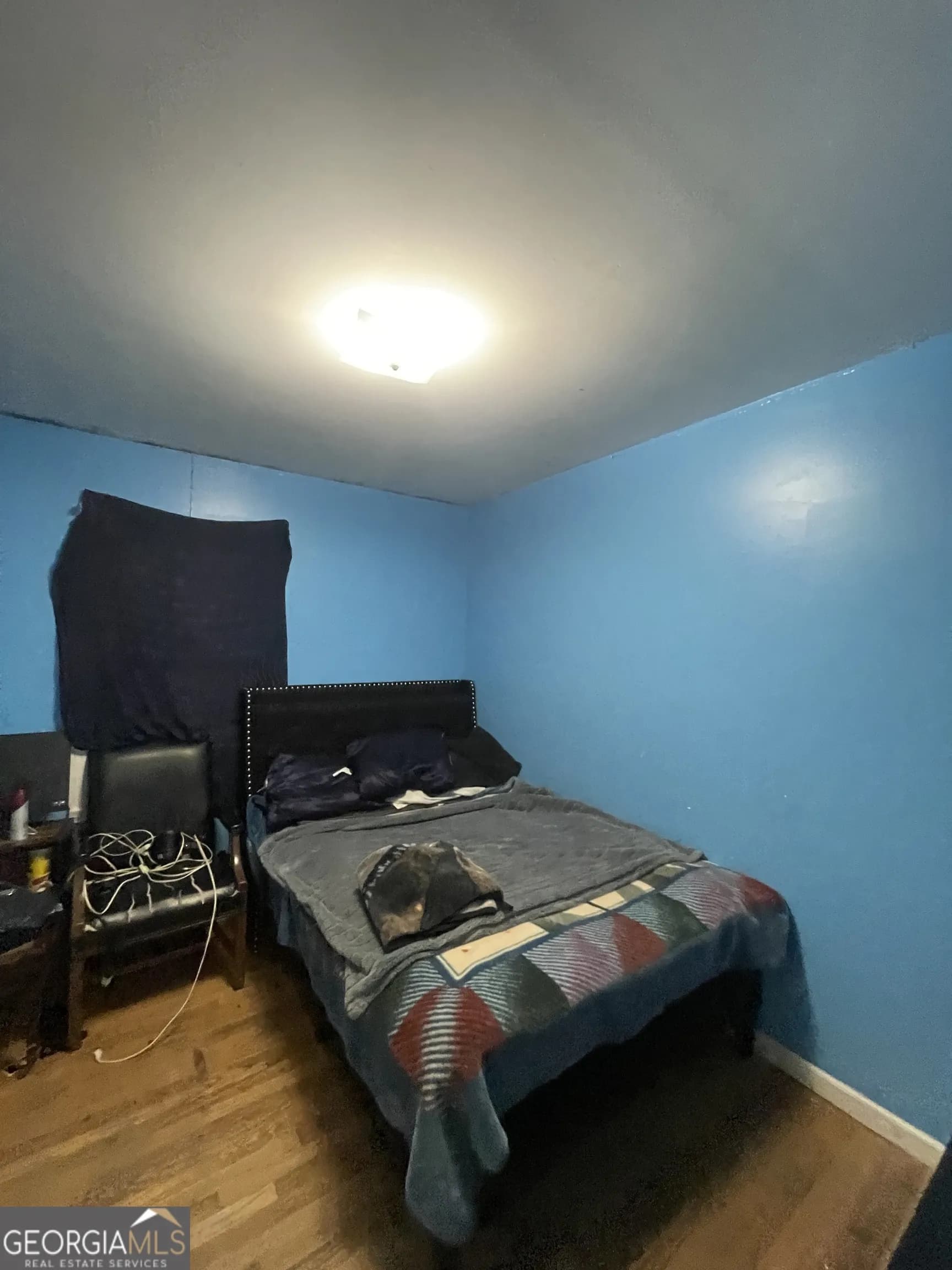 810 Stewart St — photo 4 of 17