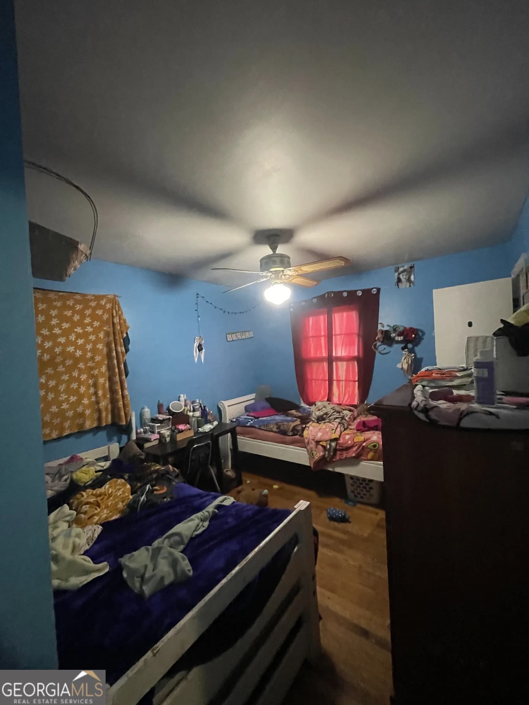 810 Stewart St — photo 16 of 17